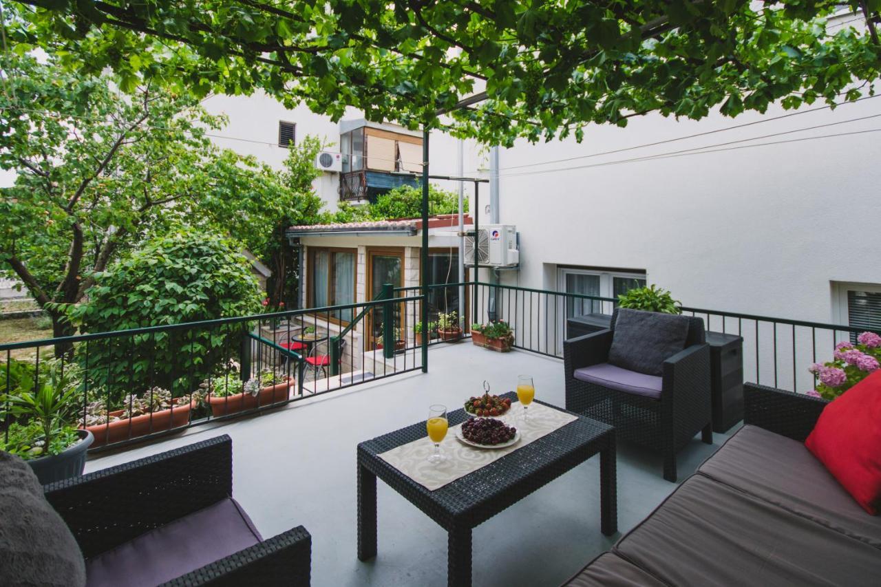 Marjan Hill 3-br Apt,5 Guests Private Garden Near Apartmán *
