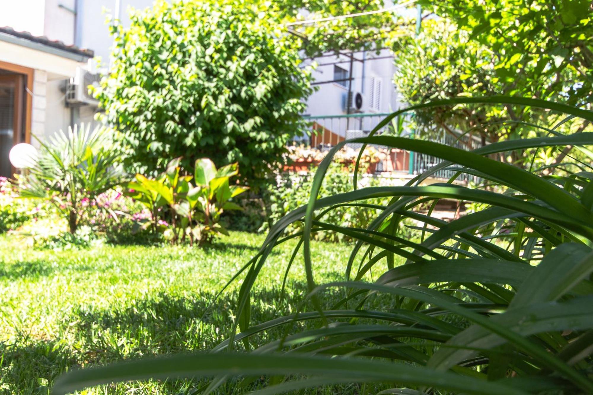 Lägenhet Marjan Hill 3-br Apt,5 Guests Private Garden Near Split