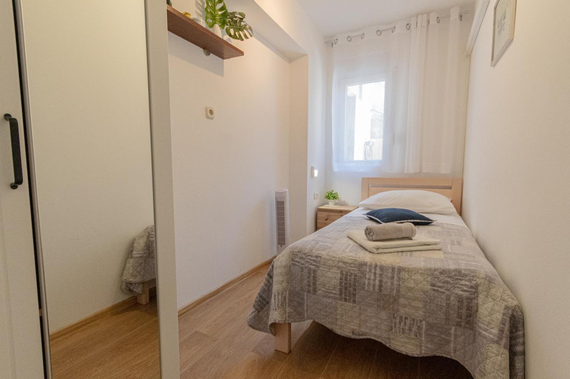 Apartmán Marjan Hill 3-br Apt,5 Guests Private Garden Near *